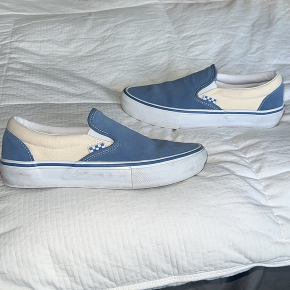 Slip on Vans - Picture 3 of 5